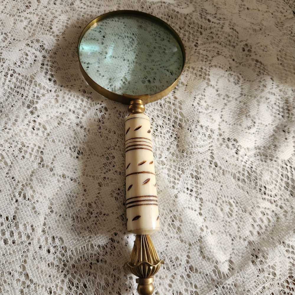 Vintage Magnifying Glass Brass Bone Dark Academia Cottage Book Library Office - Picture 2 of 12